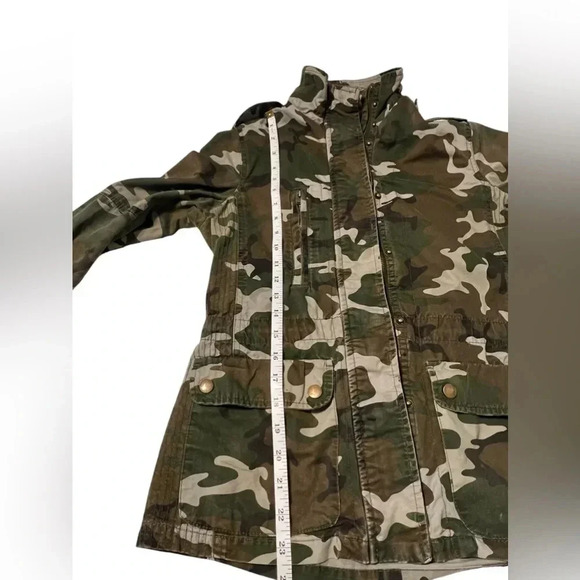 Love Tree Women’s size smalll camo zip up jacket - Picture 10 of 14